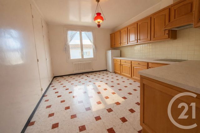 Maison &agrave; vendre - 6 pi&egrave;ces - 115,53 m2 - La Tour D Aigues - 84 - PROVENCE-ALPES-COTE-D-AZUR