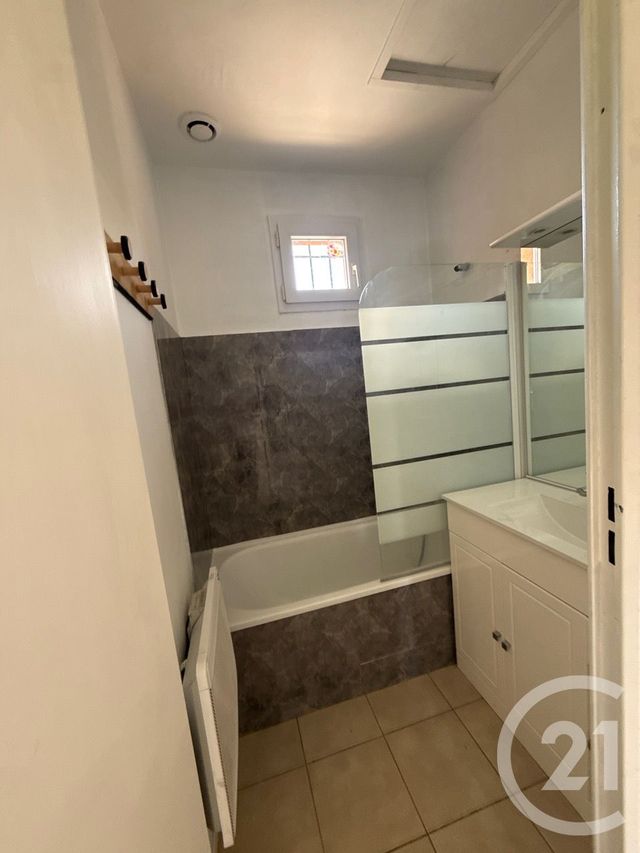 Appartement &agrave; vendre - 2 pi&egrave;ces - 29 m2 - Digne Les Bains - 04 - PROVENCE-ALPES-COTE-D-AZUR