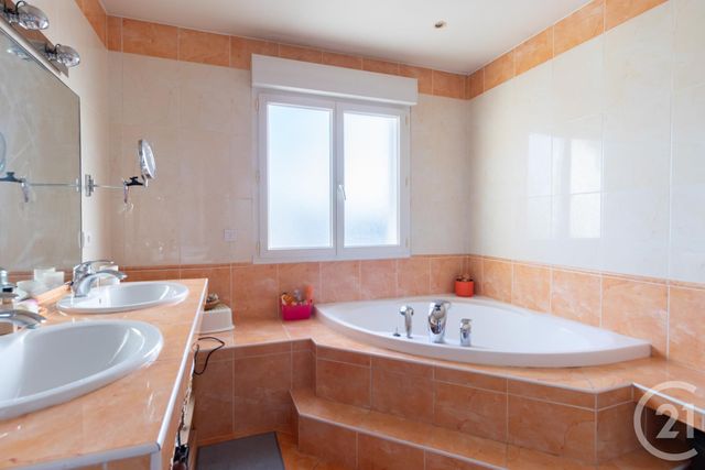 Maison &agrave; vendre - 8 pi&egrave;ces - 236 m2 - Vigneux Sur Seine - 91 - ILE-DE-FRANCE
