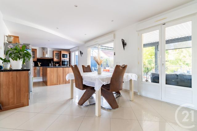 Maison &agrave; vendre - 8 pi&egrave;ces - 236 m2 - Vigneux Sur Seine - 91 - ILE-DE-FRANCE