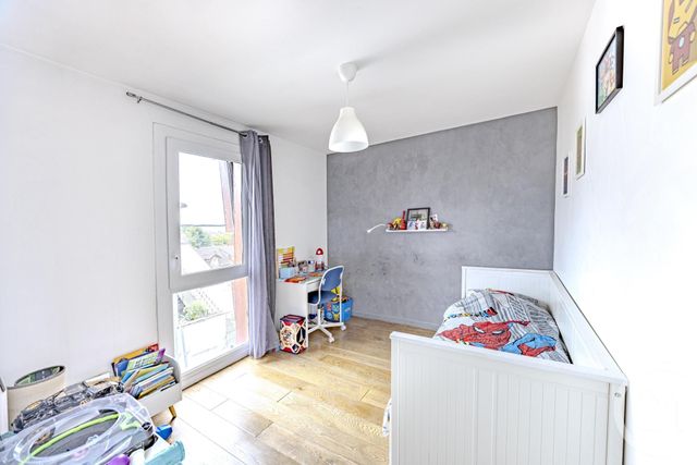 Appartement F4 &agrave; vendre - 4 pi&egrave;ces - 75,20 m2 - Vigneux Sur Seine - 91 - ILE-DE-FRANCE