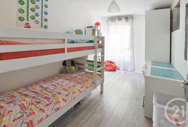 Appartement F4 &agrave; louer - 4 pi&egrave;ces - 71,15 m2 - Vigneux Sur Seine - 91 - ILE-DE-FRANCE