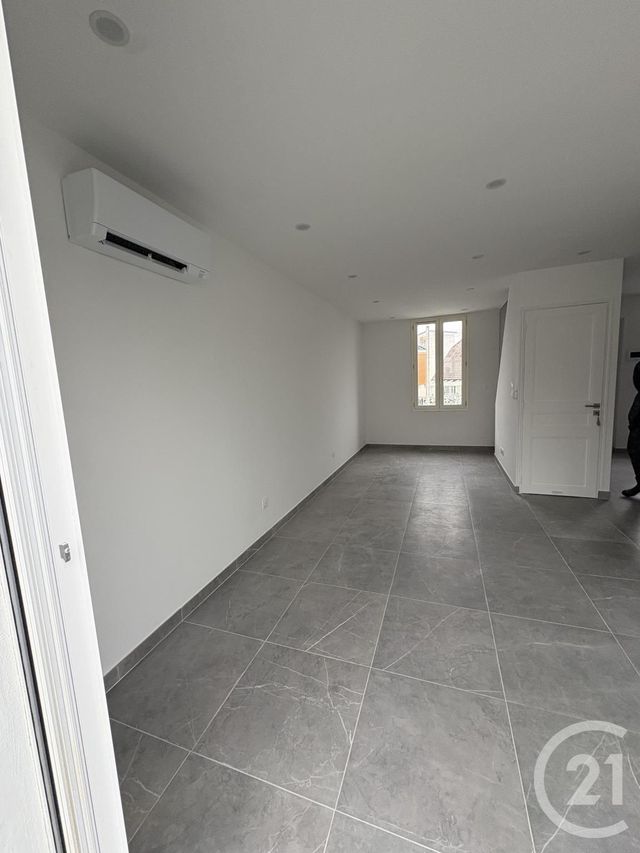 Maison &agrave; louer - 3 pi&egrave;ces - 48 m2 - Vigneux Sur Seine - 91 - ILE-DE-FRANCE