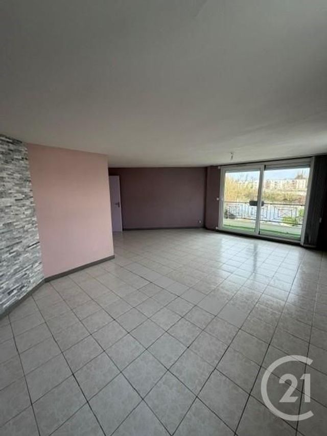 Appartement F4 &agrave; louer - 4 pi&egrave;ces - 75,08 m2 - Vigneux Sur Seine - 91 - ILE-DE-FRANCE