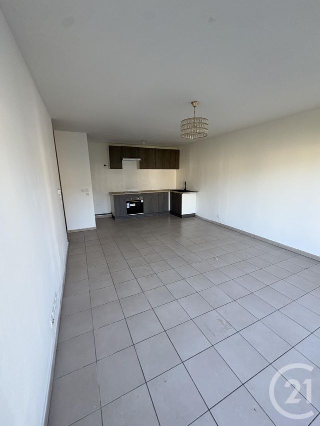 Appartement F3 &agrave; louer - 3 pi&egrave;ces - 62 m2 - St Pierre Du Perray - 91 - ILE-DE-FRANCE
