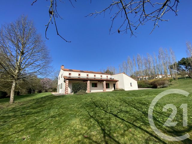 Maison &agrave; vendre - 10 pi&egrave;ces - 205 m2 - Montrevault Sur Evre - 49 - PAYS-DE-LOIRE