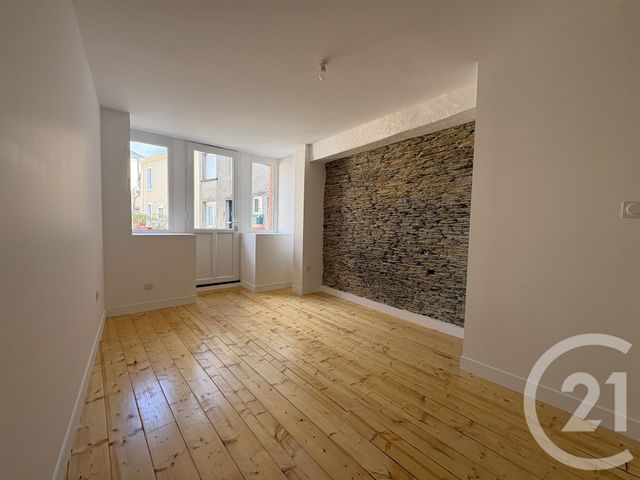 Appartement &agrave; louer - 3 pi&egrave;ces - 90 m2 - Segre En Anjou Bleu - 49 - PAYS-DE-LOIRE