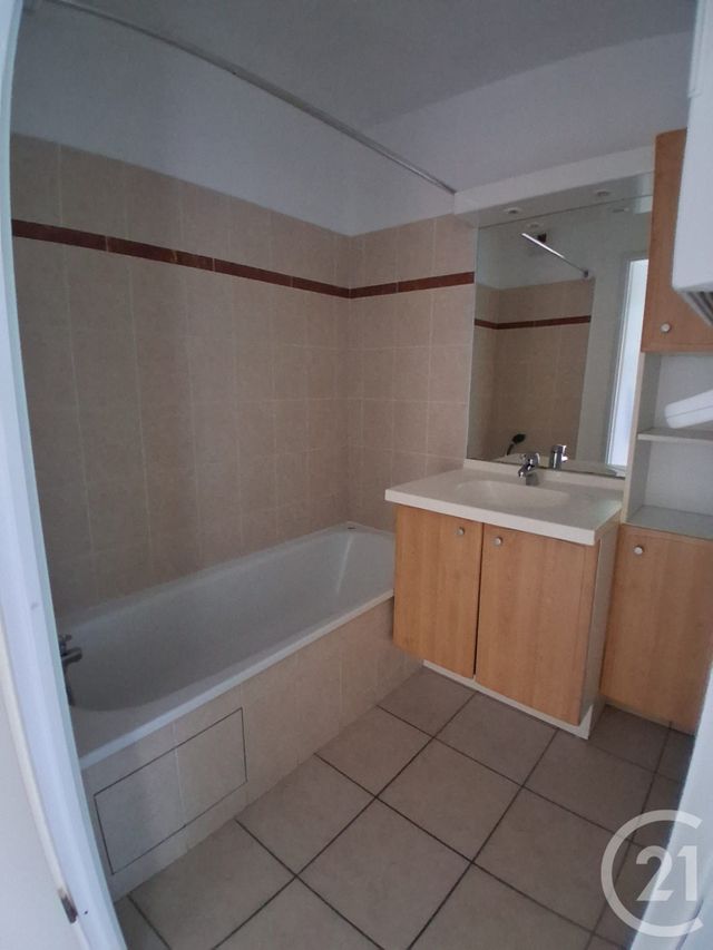 Appartement T3 &agrave; louer - 3 pi&egrave;ces - 61,87 m2 - Castelnau D Estretefonds - 31 - MIDI-PYRENEES