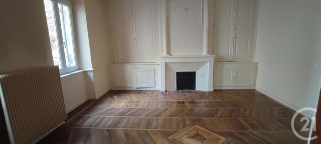 Appartement &agrave; louer - 5 pi&egrave;ces - 175 m2 - Brioude - 43 - AUVERGNE