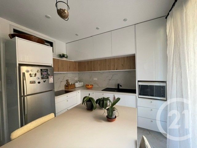 Appartement F3 &agrave; vendre - 3 pi&egrave;ces - 71 m2 - La Seyne Sur Mer - 83 - PROVENCE-ALPES-COTE-D-AZUR