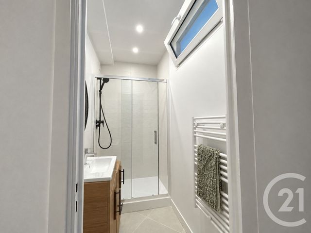 Appartement F3 &agrave; vendre - 3 pi&egrave;ces - 71 m2 - La Seyne Sur Mer - 83 - PROVENCE-ALPES-COTE-D-AZUR