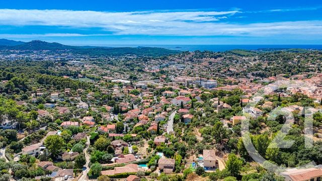 Maison &agrave; vendre - 10 pi&egrave;ces - 221,26 m2 - Ollioules - 83 - PROVENCE-ALPES-COTE-D-AZUR
