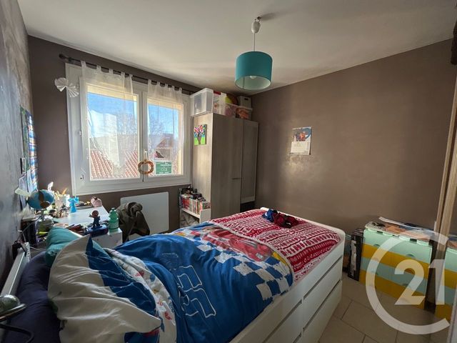 Appartement &agrave; vendre - 4 pi&egrave;ces - 66,05 m2 - La Seyne Sur Mer - 83 - PROVENCE-ALPES-COTE-D-AZUR