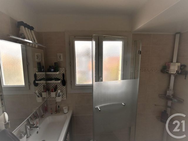 Appartement &agrave; vendre - 4 pi&egrave;ces - 66,05 m2 - La Seyne Sur Mer - 83 - PROVENCE-ALPES-COTE-D-AZUR
