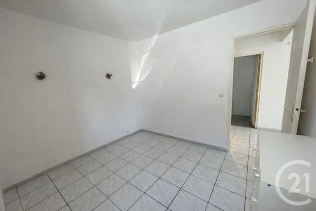 Appartement F3 &agrave; vendre - 3 pi&egrave;ces - 60,83 m2 - La Seyne Sur Mer - 83 - PROVENCE-ALPES-COTE-D-AZUR