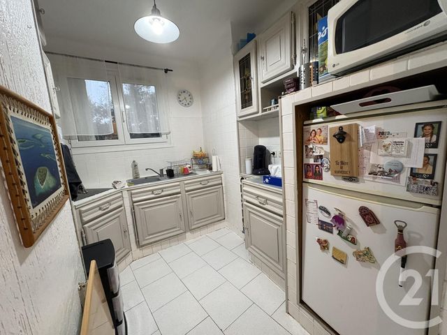 Appartement F4 &agrave; vendre - 4 pi&egrave;ces - 70 m2 - La Seyne Sur Mer - 83 - PROVENCE-ALPES-COTE-D-AZUR