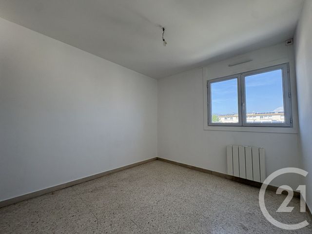 Appartement F3 &agrave; vendre - 3 pi&egrave;ces - 57,45 m2 - La Seyne Sur Mer - 83 - PROVENCE-ALPES-COTE-D-AZUR