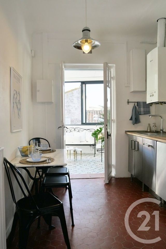 Appartement &agrave; vendre - 2 pi&egrave;ces - 50 m2 - La Seyne Sur Mer - 83 - PROVENCE-ALPES-COTE-D-AZUR