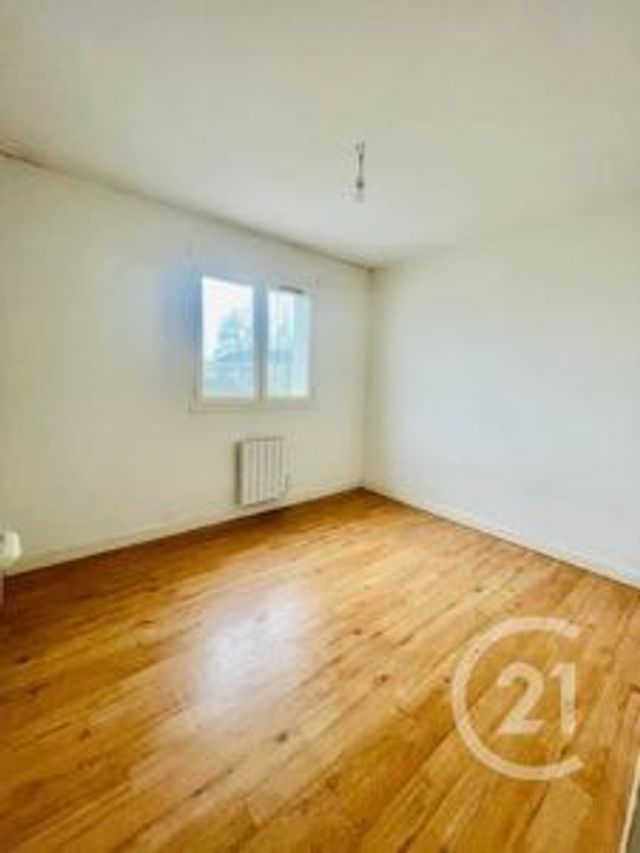 Appartement &agrave; louer - 2 pi&egrave;ces - 33,60 m2 - Pont L Abbe - 29 - BRETAGNE