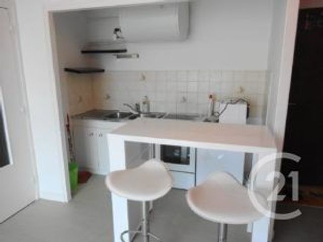 Appartement &agrave; louer - 2 pi&egrave;ces - 33,60 m2 - Pont L Abbe - 29 - BRETAGNE