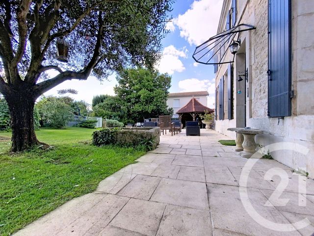 Maison &agrave; vendre - 7 pi&egrave;ces - 220 m2 - Tonnay Charente - 17 - POITOU-CHARENTES
