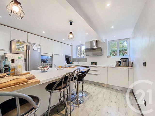 Maison &agrave; vendre - 7 pi&egrave;ces - 220 m2 - Tonnay Charente - 17 - POITOU-CHARENTES