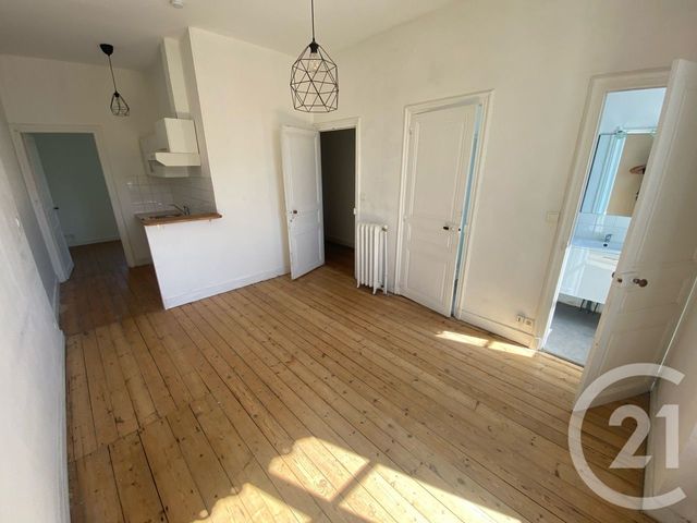Maison &agrave; vendre - 8 pi&egrave;ces - 121 m2 - Rochefort - 17 - POITOU-CHARENTES