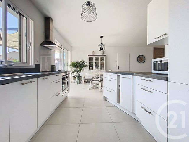 Maison &agrave; vendre - 4 pi&egrave;ces - 94,02 m2 - Port Des Barques - 17 - POITOU-CHARENTES