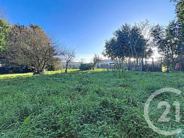 Terrain &agrave; vendre - 759 m2 - St Froult - 17 - POITOU-CHARENTES