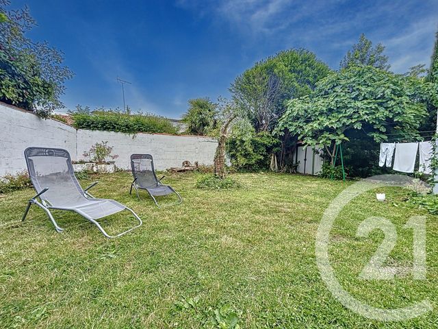 Maison &agrave; louer - 4 pi&egrave;ces - 102,40 m2 - Rochefort - 17 - POITOU-CHARENTES