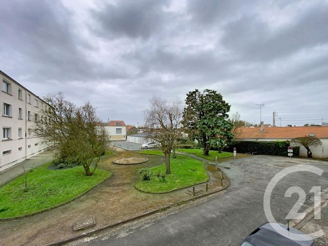 Appartement T4 &agrave; vendre - 4 pi&egrave;ces - 62,52 m2 - Rochefort - 17 - POITOU-CHARENTES