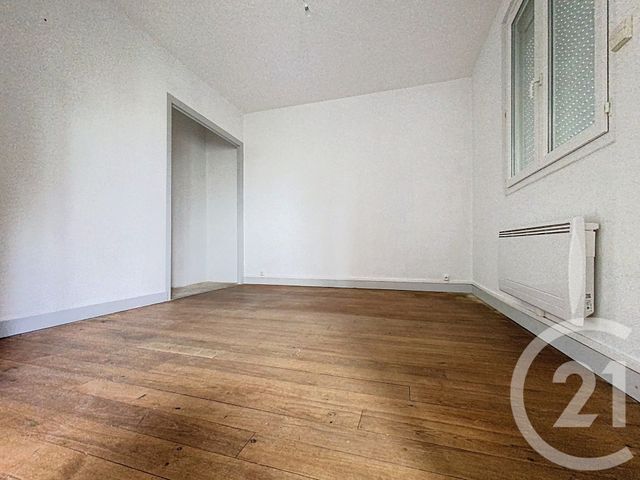 Appartement T4 &agrave; vendre - 4 pi&egrave;ces - 62,52 m2 - Rochefort - 17 - POITOU-CHARENTES