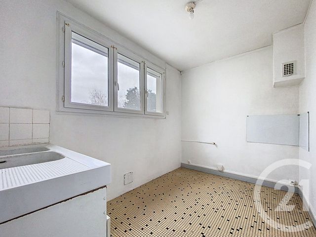 Appartement T4 &agrave; vendre - 4 pi&egrave;ces - 62,52 m2 - Rochefort - 17 - POITOU-CHARENTES