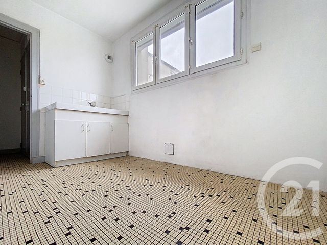 Appartement T4 &agrave; vendre - 4 pi&egrave;ces - 62,52 m2 - Rochefort - 17 - POITOU-CHARENTES