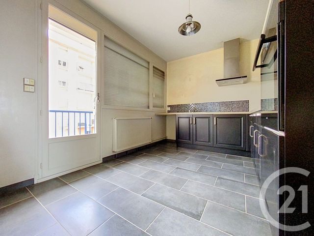 Appartement &agrave; vendre - 3 pi&egrave;ces - 86,72 m2 - Rochefort - 17 - POITOU-CHARENTES