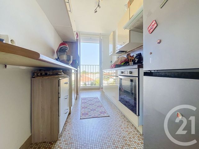 Appartement F4 &agrave; vendre - 4 pi&egrave;ces - 67,91 m2 - Rochefort - 17 - POITOU-CHARENTES