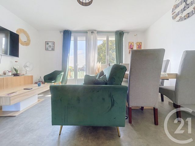 Appartement F4 &agrave; vendre - 4 pi&egrave;ces - 67,91 m2 - Rochefort - 17 - POITOU-CHARENTES