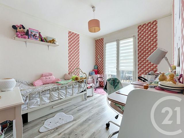 Maison &agrave; vendre - 5 pi&egrave;ces - 142 m2 - Tonnay Charente - 17 - POITOU-CHARENTES