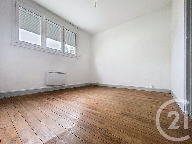 Appartement T4 &agrave; vendre - 4 pi&egrave;ces - 62,52 m2 - Rochefort - 17 - POITOU-CHARENTES