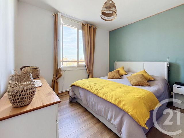 Appartement F3 &agrave; vendre - 4 pi&egrave;ces - 74 m2 - Rochefort - 17 - POITOU-CHARENTES