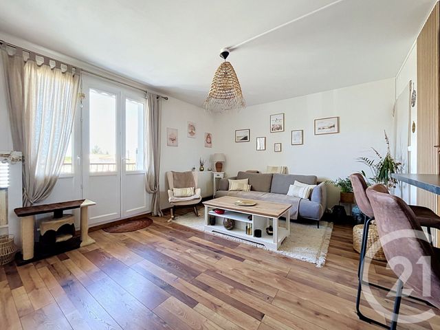 Appartement F3 &agrave; vendre - 4 pi&egrave;ces - 74 m2 - Rochefort - 17 - POITOU-CHARENTES