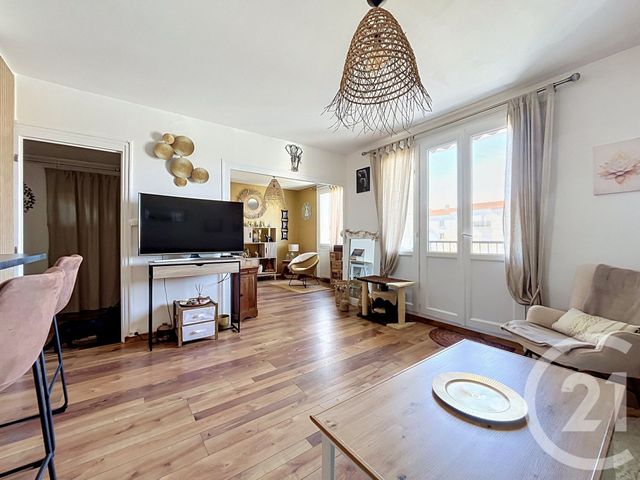 Appartement F3 &agrave; vendre - 4 pi&egrave;ces - 74 m2 - Rochefort - 17 - POITOU-CHARENTES