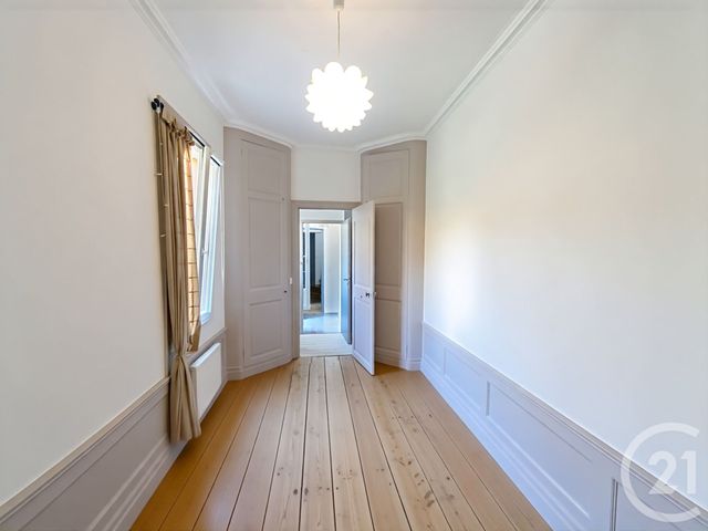 Appartement F5 &agrave; vendre - 5 pi&egrave;ces - 131,31 m2 - Rochefort - 17 - POITOU-CHARENTES