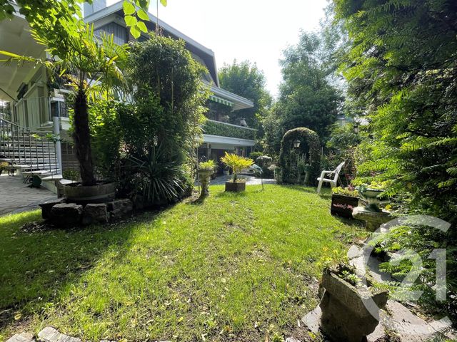 Maison &agrave; vendre - 8 pi&egrave;ces - 205,95 m2 - Chelles - 77 - ILE-DE-FRANCE