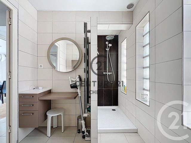 Maison &agrave; vendre - 8 pi&egrave;ces - 138 m2 - Chelles - 77 - ILE-DE-FRANCE