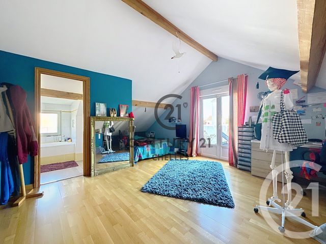 Maison &agrave; vendre - 9 pi&egrave;ces - 175 m2 - Chelles - 77 - ILE-DE-FRANCE