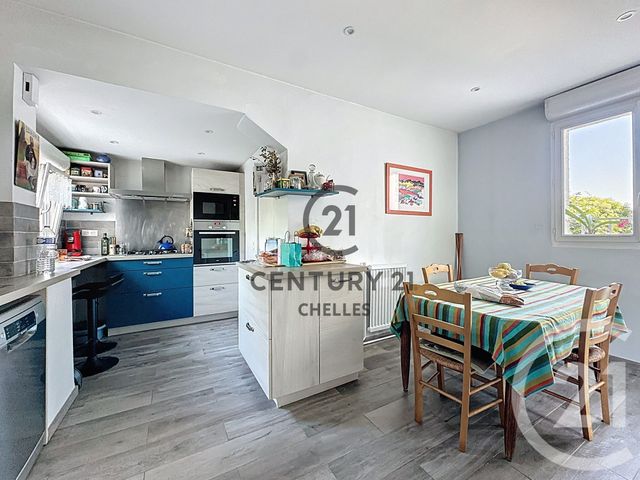 Maison &agrave; vendre - 9 pi&egrave;ces - 175 m2 - Chelles - 77 - ILE-DE-FRANCE