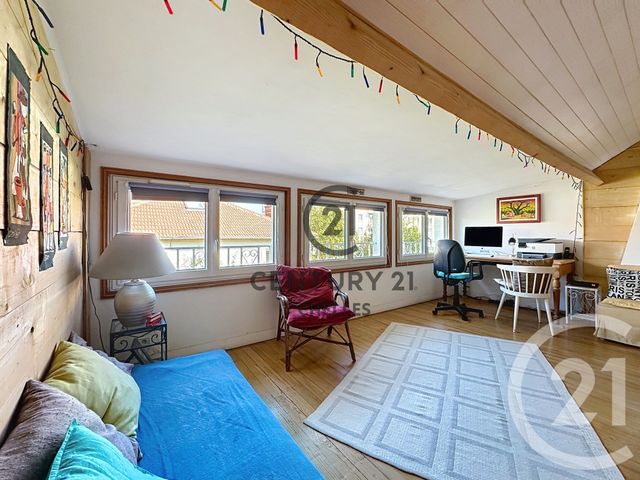 Maison &agrave; vendre - 9 pi&egrave;ces - 175 m2 - Chelles - 77 - ILE-DE-FRANCE