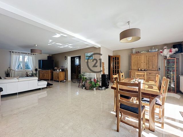 Maison &agrave; vendre - 7 pi&egrave;ces - 148 m2 - Chelles - 77 - ILE-DE-FRANCE