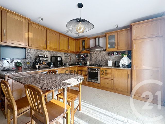 Maison &agrave; vendre - 7 pi&egrave;ces - 148 m2 - Chelles - 77 - ILE-DE-FRANCE